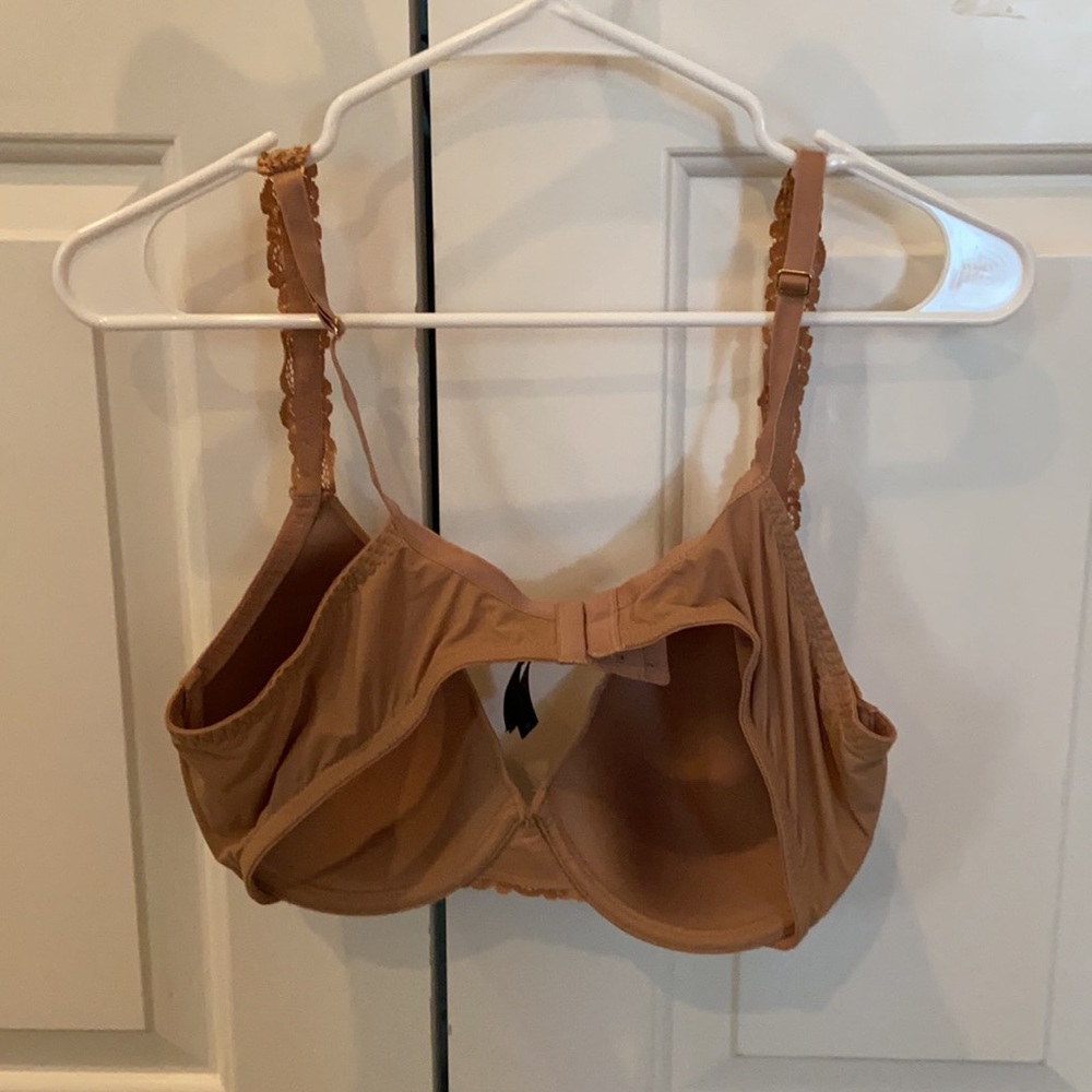 Natori nude bra sz 36D - Picture 2 of 5
